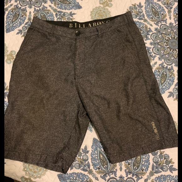 Billabong Board Shorts - Picture 3 of 3